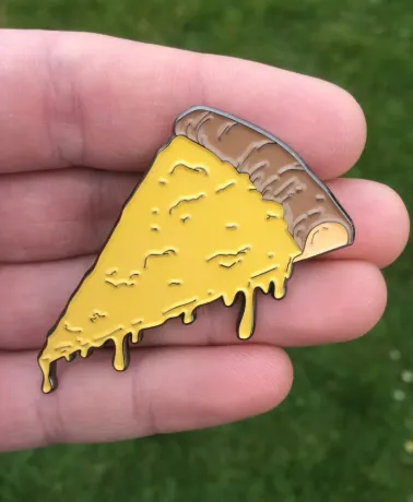 DRIPPING CHEESE (and DEFlNlTELY NO PlNEAPPLE) Pizza slice hard enamel pin badge