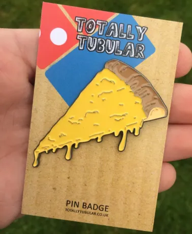 DRIPPING CHEESE (and DEFlNlTELY NO PlNEAPPLE) Pizza slice hard enamel pin badge