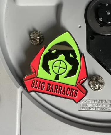 ODDWORLD: ABE'S EXODDUS - Slig Barracks symbol enamel pin badge