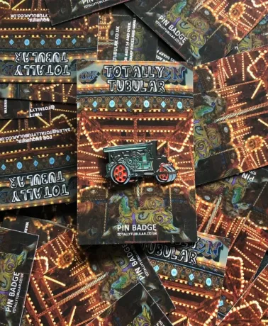 Steam Roller Traction Engine Fair Ground hard enamel pin badge