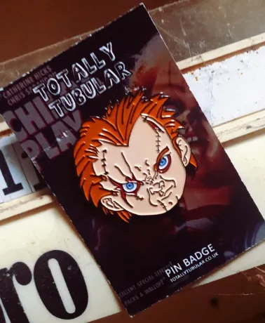 CHILD'S PLAY - Chucky face enamel metal Pin Badge