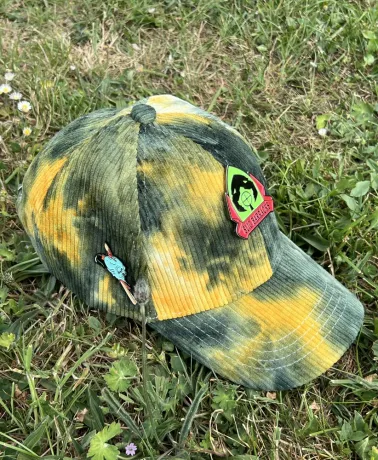 ODDWORLD SLIG BARRACKS & MUDOKON POP TIE DYE CORDUROY GREEN STRAPBACK BASEBALL CAP