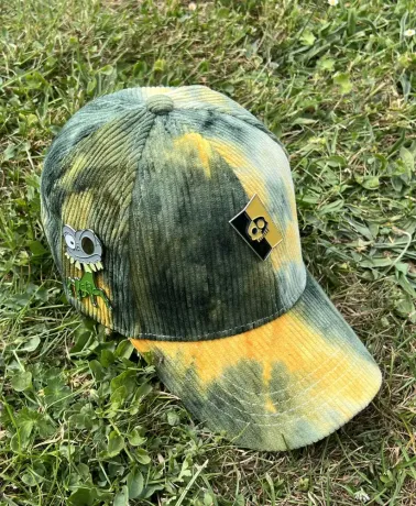 MEDIEVIL DAN-HAND AND GOLD SHIELD GREEN AND YELLOW TIE DYE CORDUROY STRAPBACK BASEBALL CAP