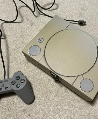 PLAYSTATION PS1 WOODEN KEEPSAKE BOX (EMPTY)