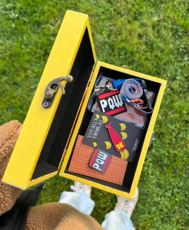 GAME BOY WOODEN KEEPSAKE BOX (2 PINS AND A LANYARD)