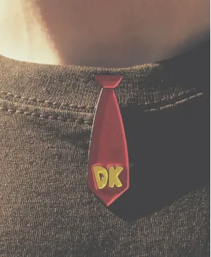 Donkey kong tie hard enamel pin badge