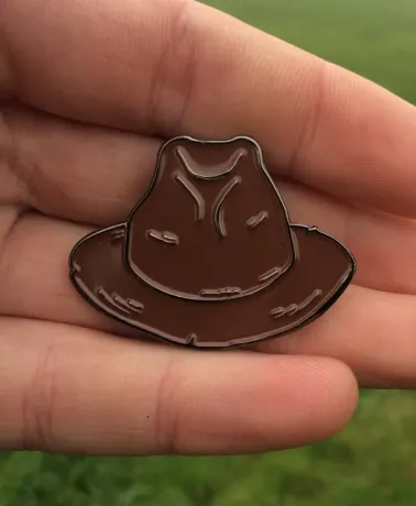 A NIGHTMARE on ELM STREET - Freddy Krueger hat brown enamel metal Pin Badge