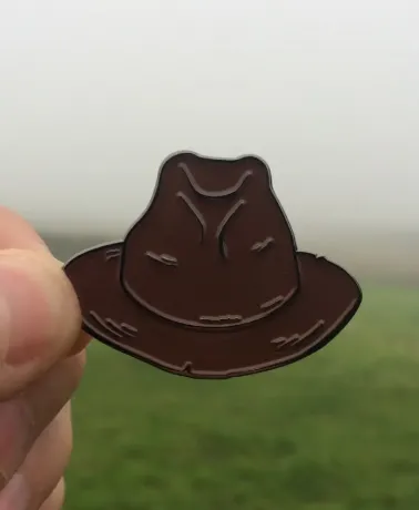 A NIGHTMARE on ELM STREET - Freddy Krueger hat brown enamel metal Pin Badge