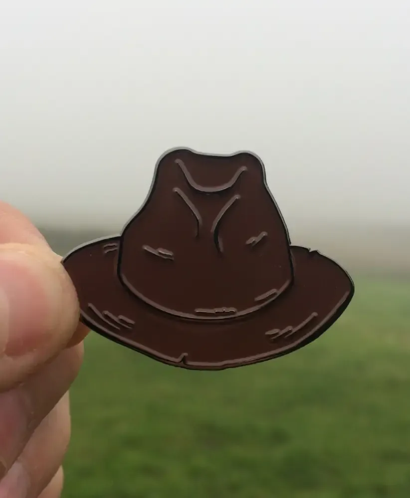 A NIGHTMARE on ELM STREET - Freddy Krueger hat brown enamel metal Pin Badge