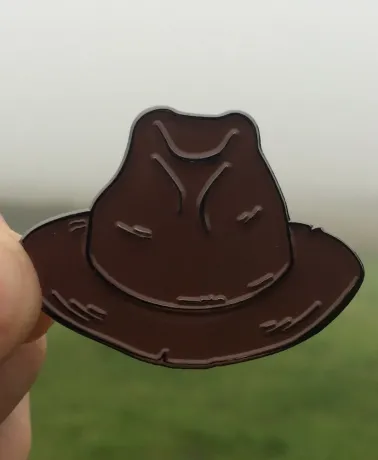 A NIGHTMARE on ELM STREET - Freddy Krueger hat brown enamel metal Pin Badge