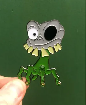 MEDIEVIL 2 SlR DANlEL FORTESQUE (Dan-Hand) big enamel Pin Badge